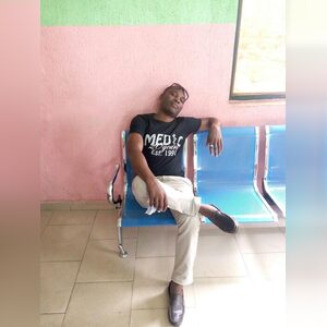 lekae, online dating profile photo