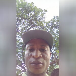 edeworem, online dating profile photo