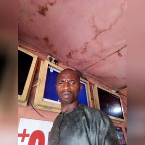 mosesa84, online dating profile photo
