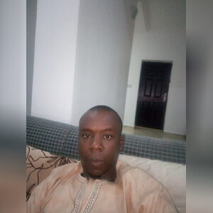 yusrab21, online dating profile photo