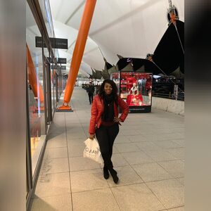 sharonol, online dating profile photo