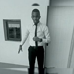 seun92, online dating profile photo
