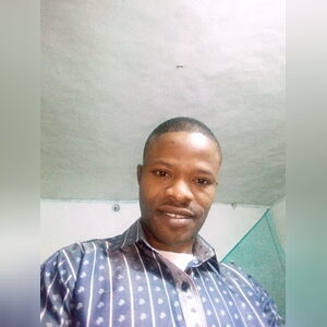 adakoade, online dating profile photo