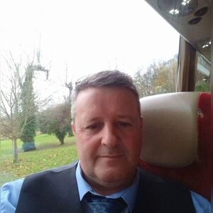 parkinson, online dating profile photo