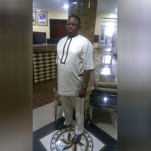 waleaden, online dating profile photo