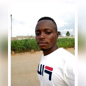 gbemis00, online dating profile photo