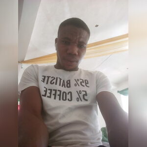 ayomi96, online dating profile photo