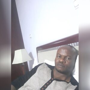 omodaras, online dating profile photo
