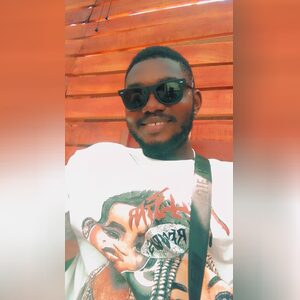 laewenz, online dating profile photo