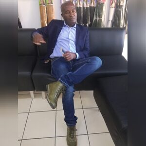 macmoore, online dating profile photo