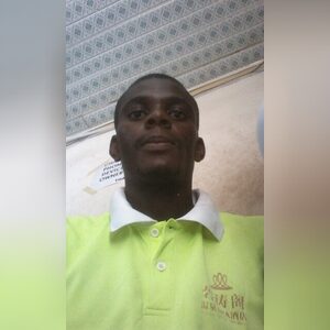 omolayo19, online dating profile photo