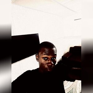 okoyenzu, online dating profile photo