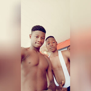 yemzy080, online dating profile photo