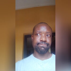 usobato, online dating profile photo