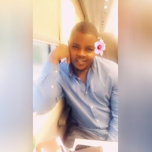 desmodio, online dating profile photo