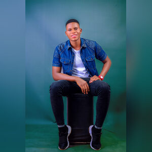 eddison, online dating profile photo