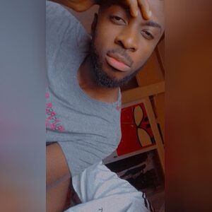 tobiakanbi, online dating profile photo
