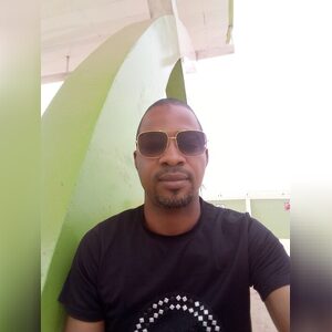 azeezbus, online dating profile photo