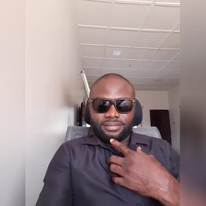 chinwofc, online dating profile photo