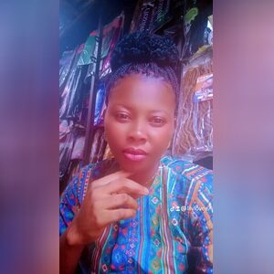 lilybae, online dating profile photo