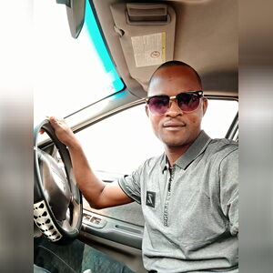 adeoyeaj, online dating profile photo