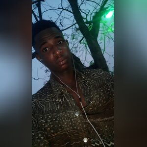 oluwayob, online dating profile photo