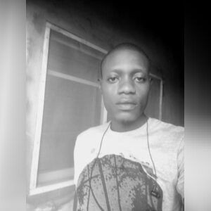 iadeyi11, online dating profile photo