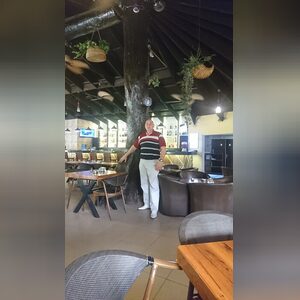 super220, online dating profile photo