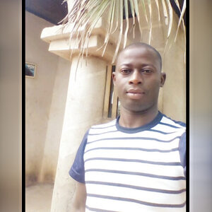 infiniti, online dating profile photo