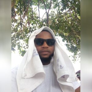 daviayo, online dating profile photo