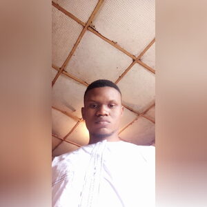 tolajide, online dating profile photo