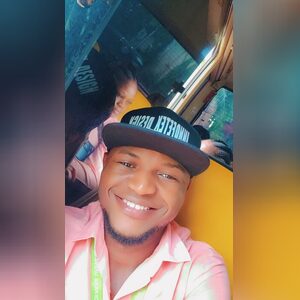 innocent_c, online dating profile photo