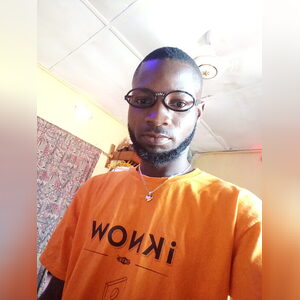 damolasa, online dating profile photo