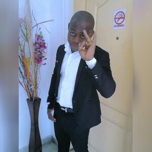 vbassey, online dating profile photo