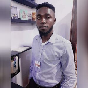 kinpluto, online dating profile photo