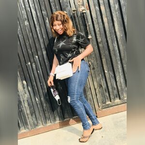 ewami, online dating profile photo