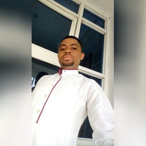 uzot90, online dating profile photo