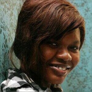 larabamo, online dating profile photo