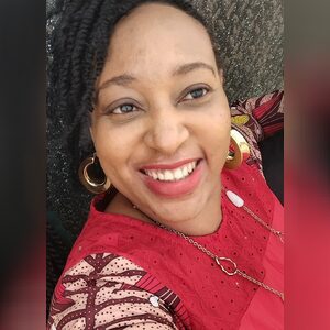 pinkylips, online dating profile photo