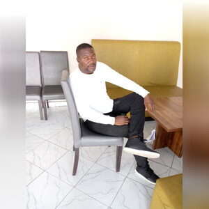 ejueyitc, online dating profile photo