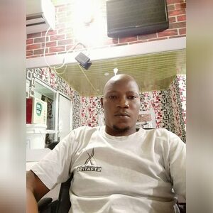 olawoyin, online dating profile photo