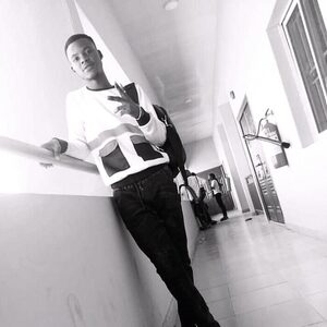 amosasal, online dating profile photo