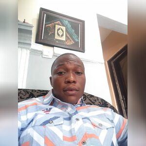 adebayo.., online dating profile photo