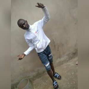 taiwobol, online dating profile photo