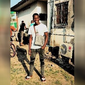 aremu182, online dating profile photo