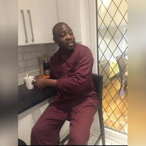 balm, online dating profile photo