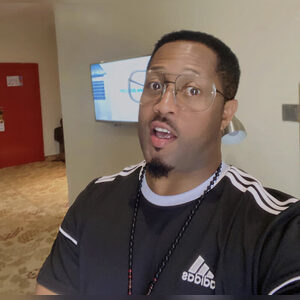 mikeezu, online dating profile photo