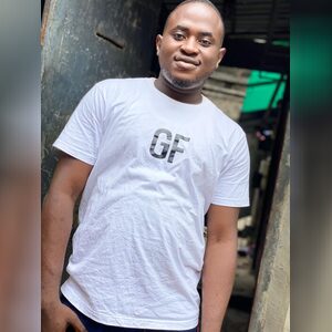 wbolaji, online dating profile photo