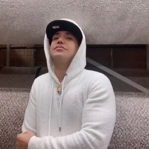 thomalvi, online dating profile photo