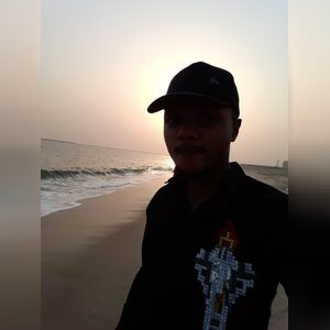 joshoy34, online dating profile photo